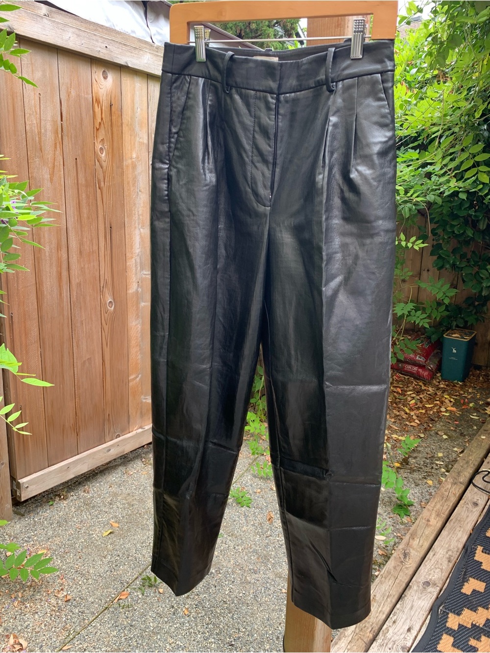 Aritizia Wilfred Carrot Pants - Vegan Leather